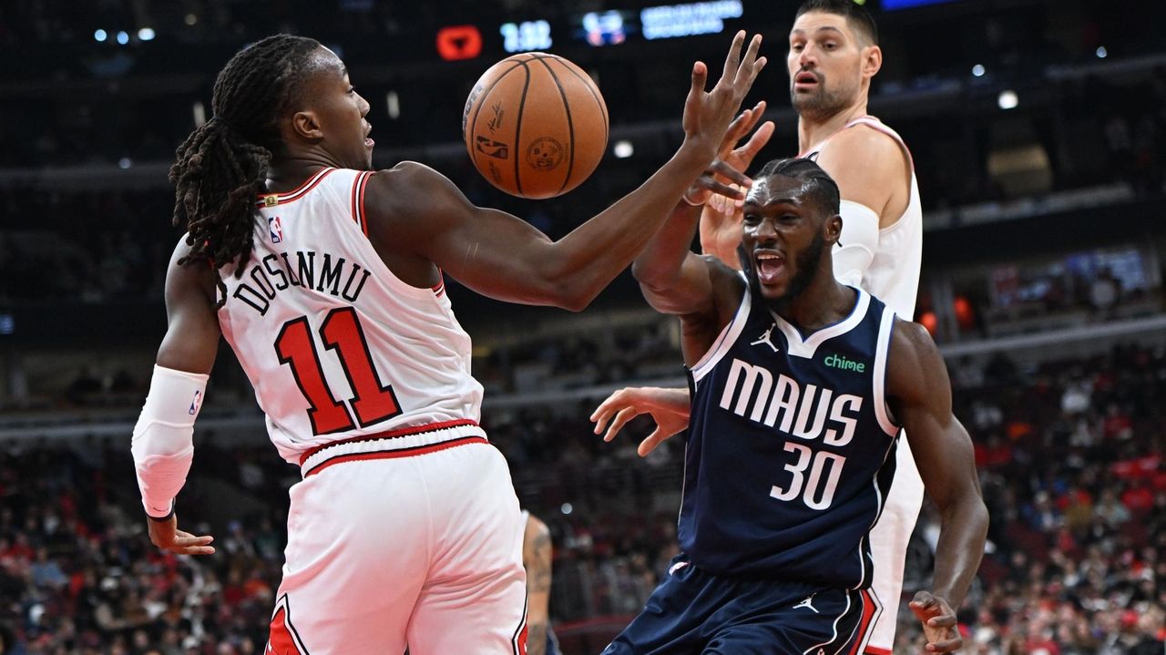 Bulls beat Mavericks 125-107 after Kidd is ejected in the first quarter