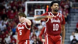College basketball scores, winners, losers: Michigan loses first game, Nebraska tops Indiana, remains unbeaten
