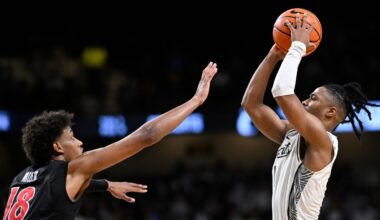 No. 25 UCF beats Cincinnati 73-72 on Themus Fulks' jumper in final seconds