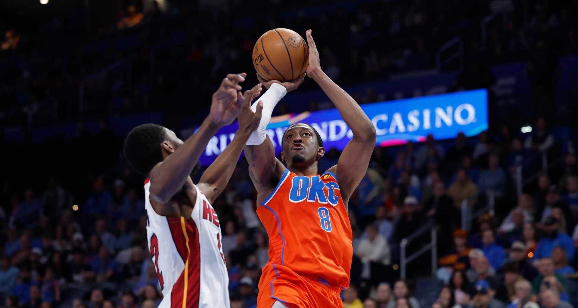 Best images from Thunder's 124-112 win over Heat