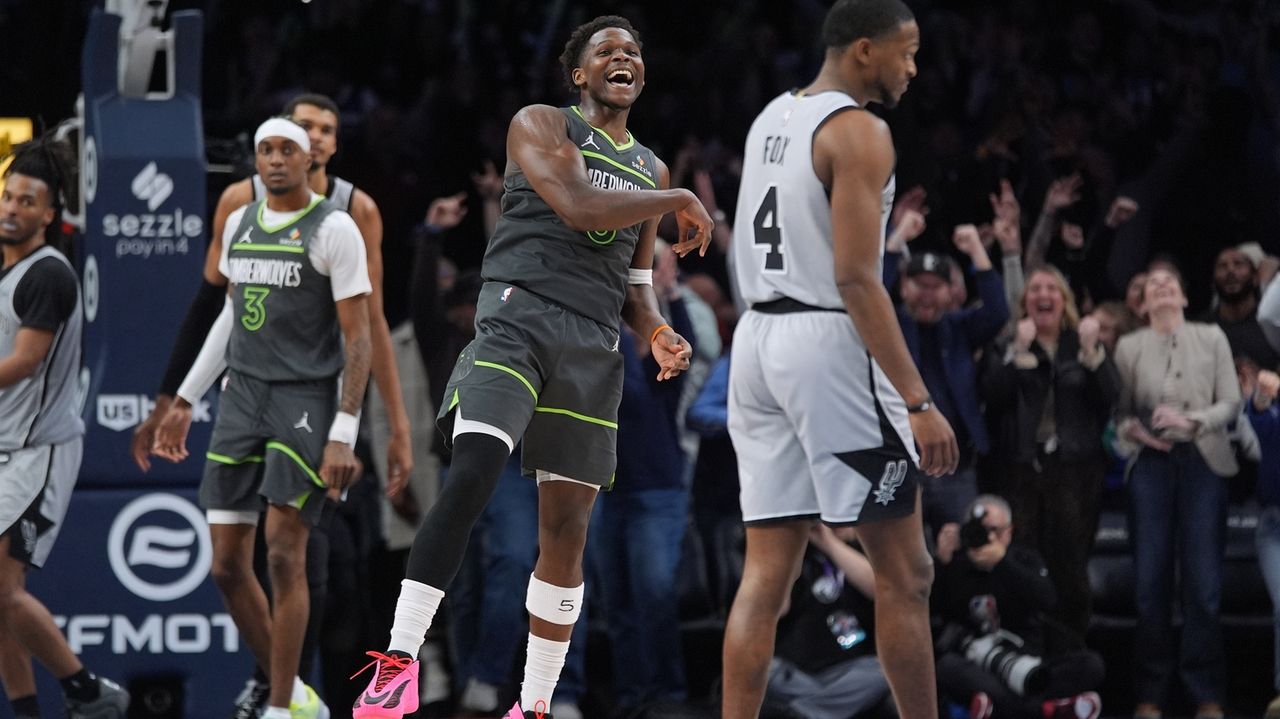 Edwards banks in late go-ahead runner in Timberwolves' 104-103 comeback victory over Spurs