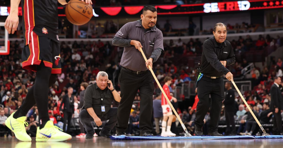 Thursday night's Heat-Bulls game at the United Center postponed due to court conditions