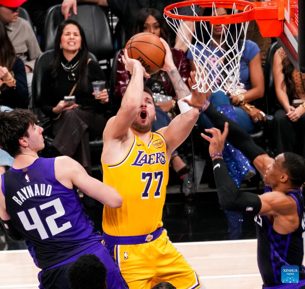 Sacramento Kings vs. Los Angeles Lakers-Xinhua