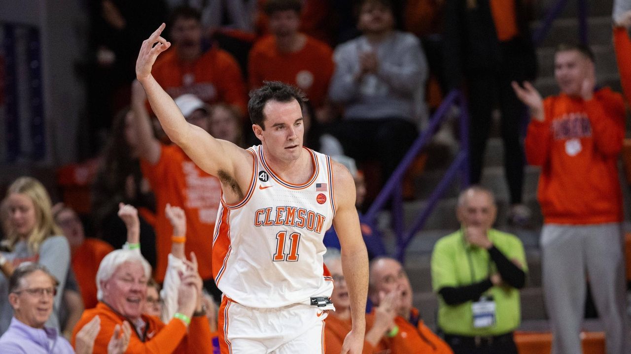 Davidson scores 21 straight points, finishes with 25 as No. 22 Clemson beats Boston College 74-50