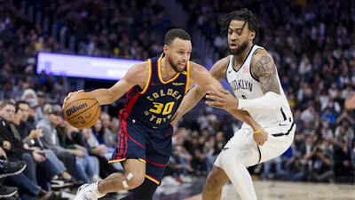 Is Stephen Curry playing tonight vs the New York Knicks? Latest update on the Golden State Warriors star's injury report (January 15, 2026)