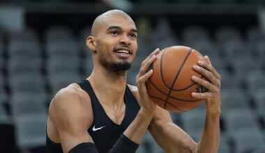 Wembanyama returns after early injury in Spurs vs. Bucks game