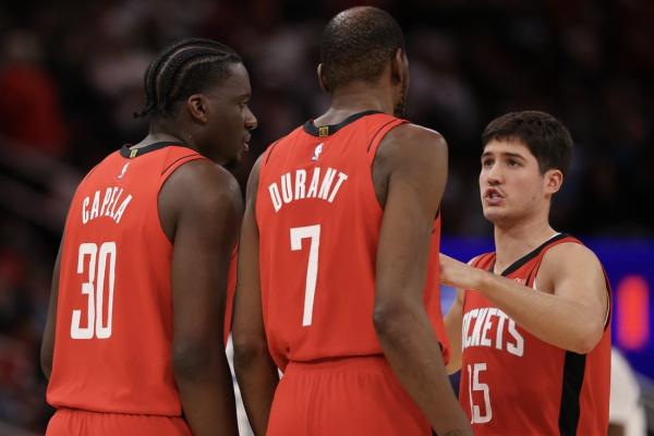 Their ‘juice’ back, Rockets out to keep Pelicans reeling