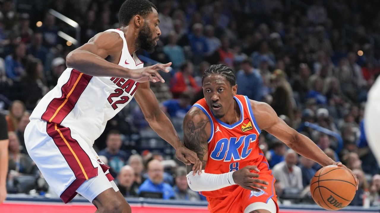 OKC's Jalen Williams leaves game in Miami, grabbing at right hamstring. Team says it's a thigh issue