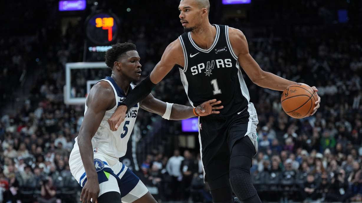 Edwards, Wembanyama enjoy another showdown between two of the West's best as Spurs top Timberwolves