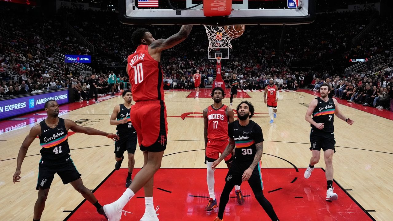 Sengun just misses triple-double and powers Rockets' comeback win over Spurs