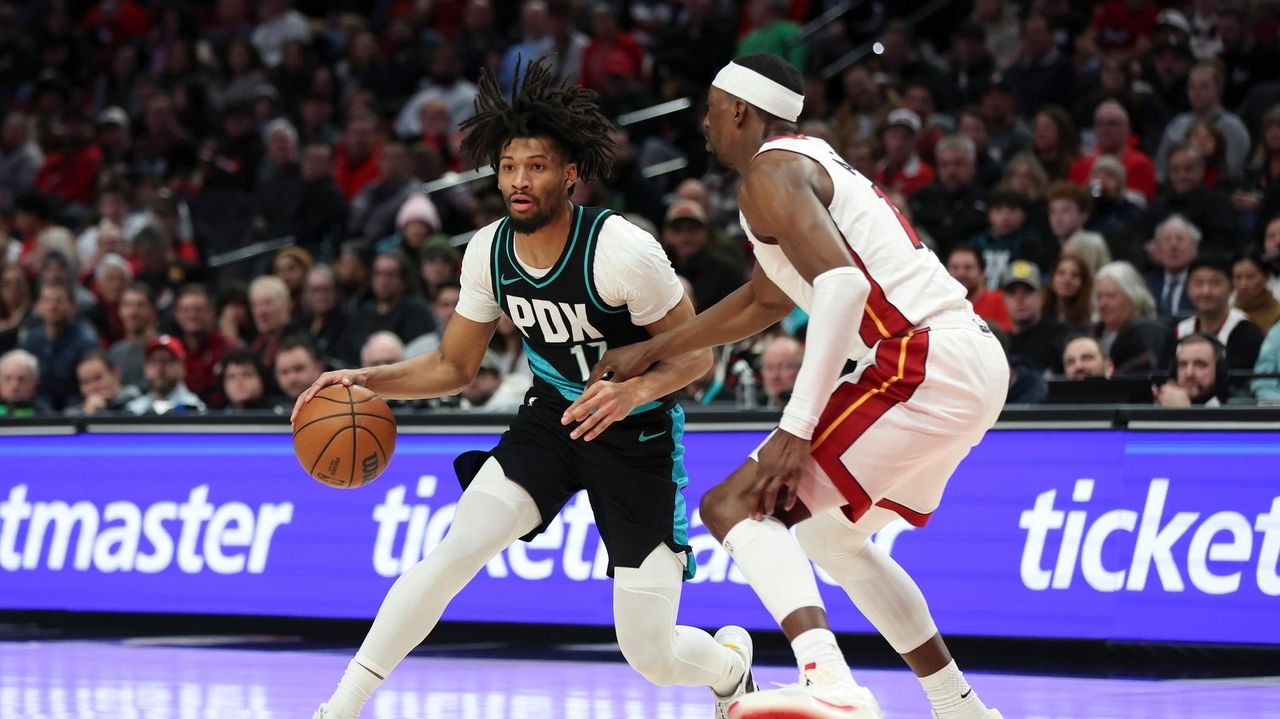 Sharpe scores 27 points as Trail Blazers beat Heat 127-110 for 4th straight win