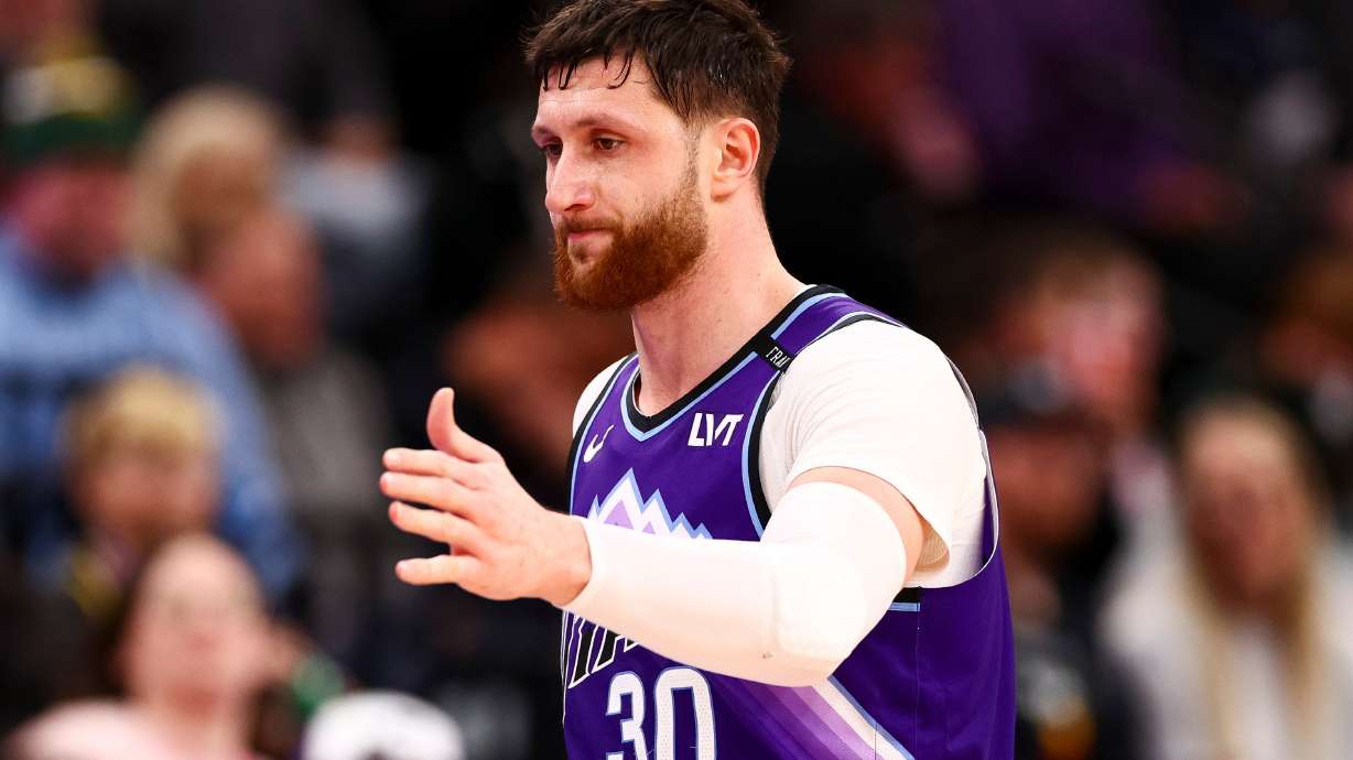 Nurkic makes Jazz history, but rebounding lifts Miami to dominating win over Utah