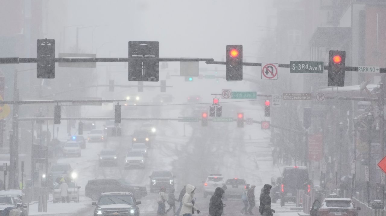Mavericks' flights grounded by winter storm as NBA postpones games in Memphis and Milwaukee