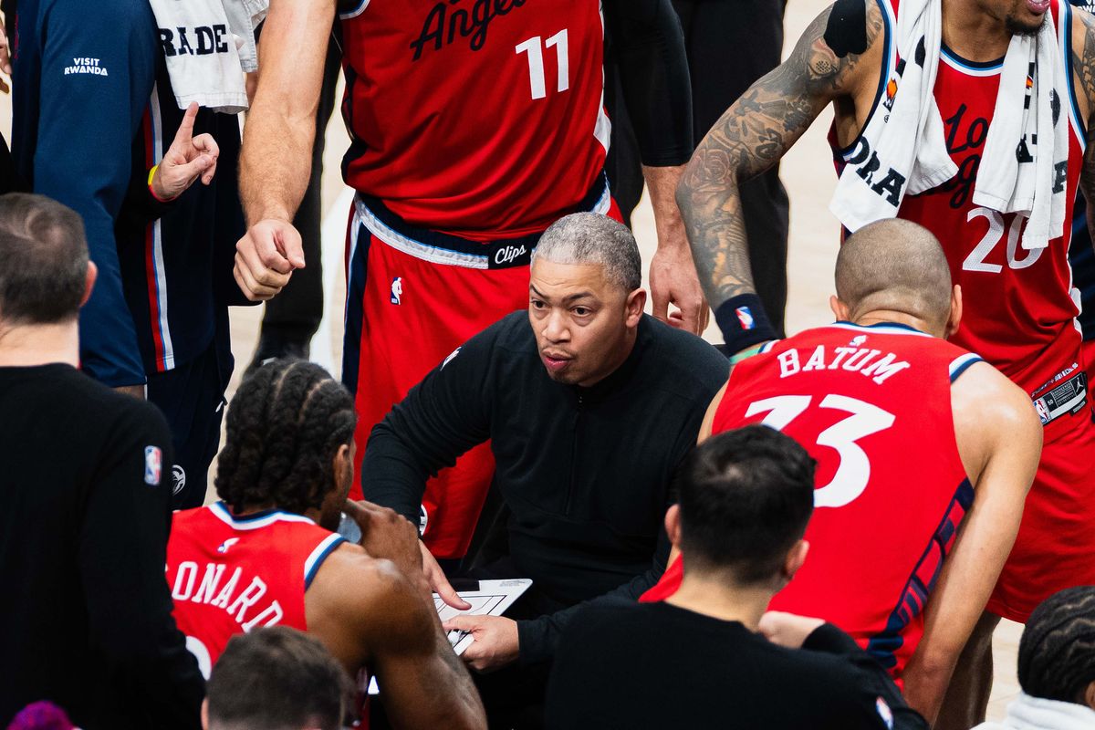 Los Angeles Clippers Coach Tyronne Lue goes over the game play during an NBA basketball game against the Brooklyn Nets, Sunday January 25th, 2026 in Inglewood, California. Los Angeles Clippers Coach Tyronne Lue goes over the game play during an NBA basketball game against the Brooklyn Nets, Sunday January 25th, 2026 in Inglewood, California.