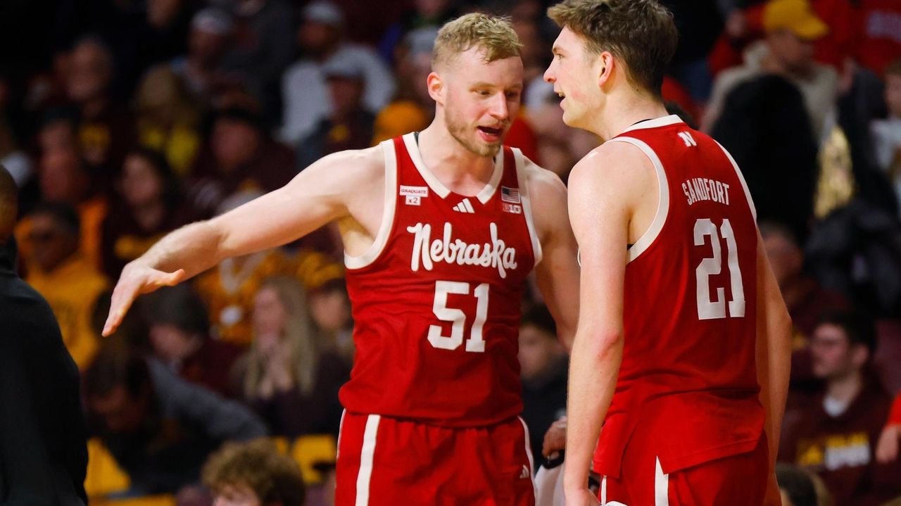 No. 5 Nebraska short-handed against No. 3 Michigan, missing forward Rienk Mast, guard Braden Frager