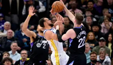 Curry scores 27 as Warriors beat Jazz