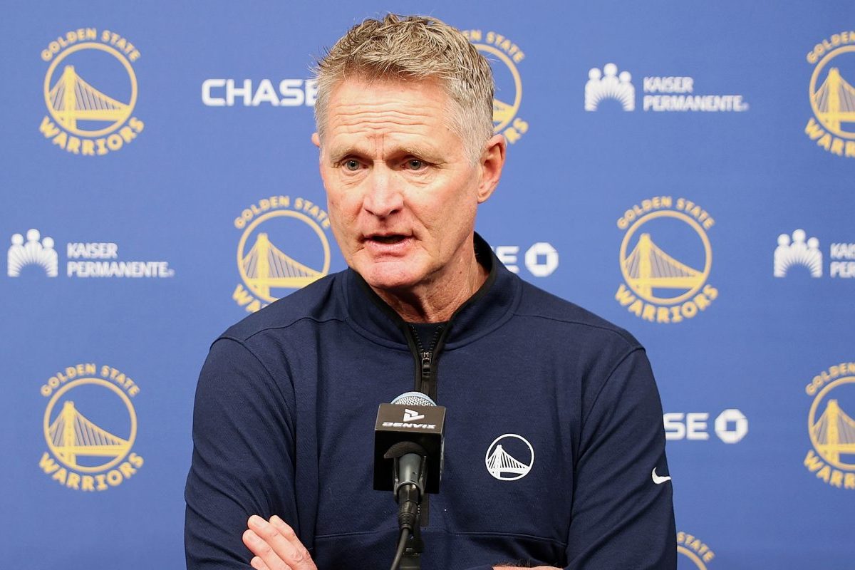 Steve Kerr Reacts to Warriors 'Substantial' Giannis Trade Offer