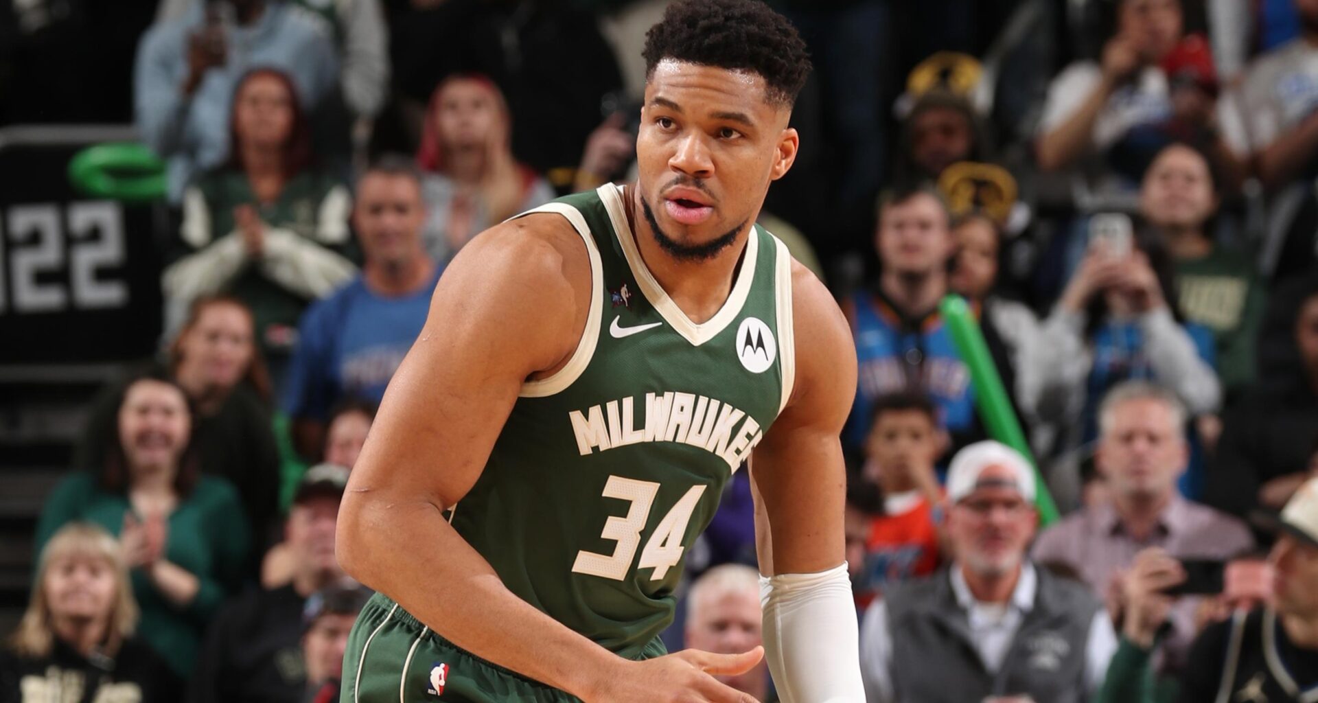 NBA Exec Predicts Trade 'Avalanche' at 2026 Deadline amid Giannis Rumors