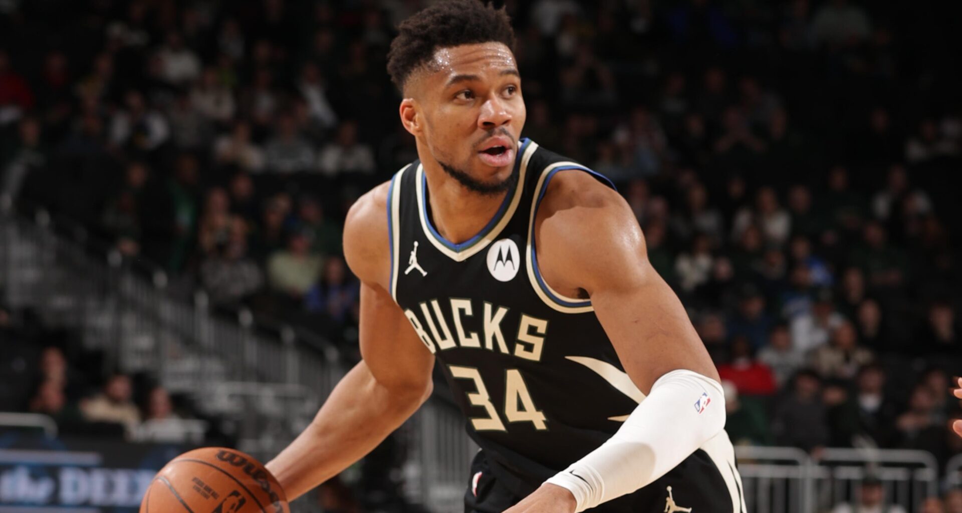 New Giannis Trade Rumors on 'Realistic' Landing Spots and Why T-Wolves Surprisingly on Wish List