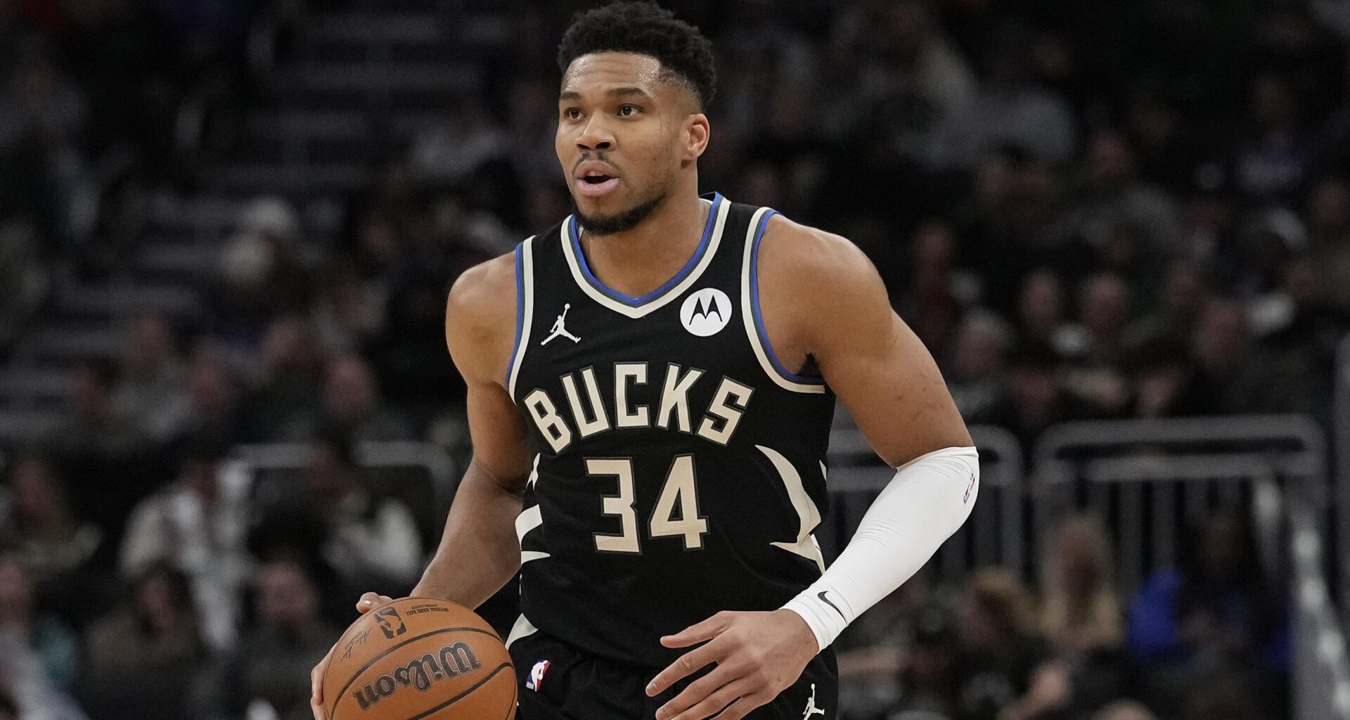 Latest Giannis Trade Rumors Reveal NBA Team Has Concerns About $275M Contract Extension