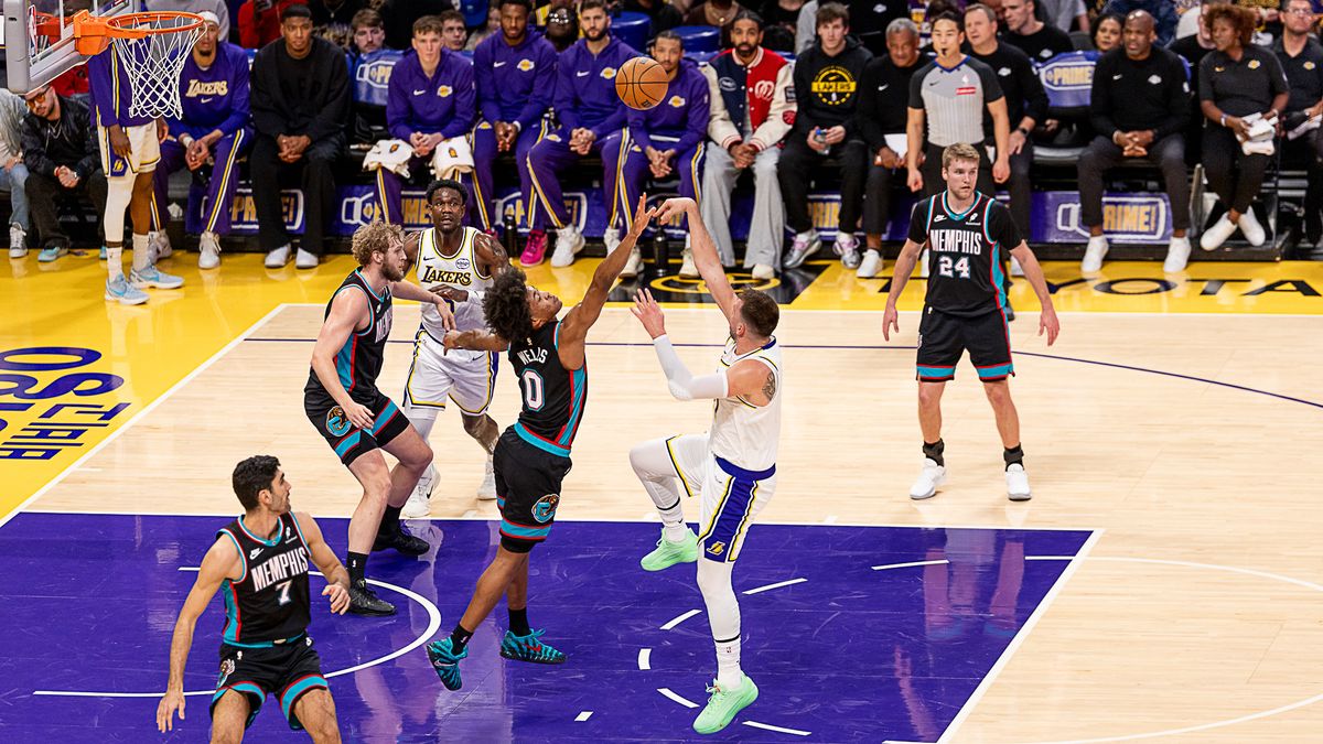 Los Angeles Lakers Luka Doncic 77 takes a jump shot during NBA game against the Memphis Grizzlies on Sunday January 4th, 2026, in Los Angeles California. Los Angeles Lakers Luka Doncic 77 takes a jump shot during NBA game against the Memphis Grizzlies on Sunday January 4th, 2026, in Los Angeles California.