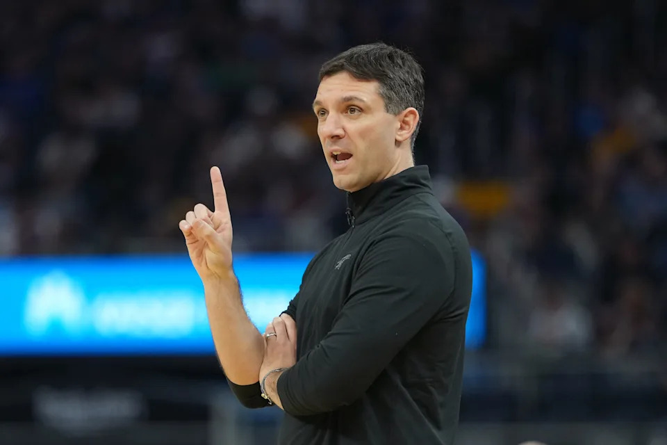 Jan 2, 2026; San Francisco, California, USA; Oklahoma City Thunder head coach Mark Daigneault gestures during the second quarter against the Golden State Warriors at Chase Center. Mandatory Credit: Darren Yamashita-Imagn Images