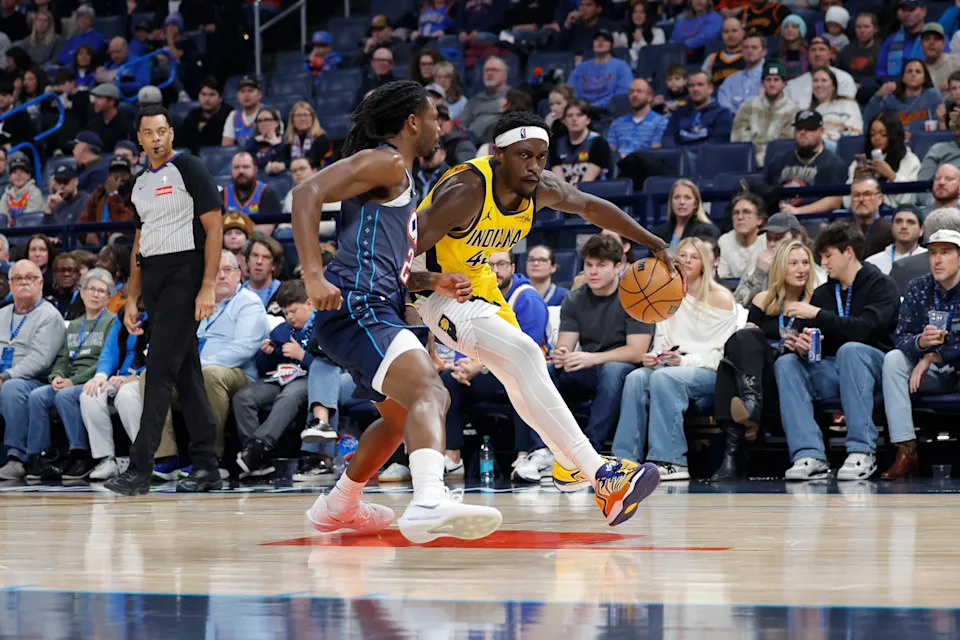 Jan 23, 2026; Oklahoma City, Oklahoma, USA; Indiana Pacers forward Pascal Siakam (43) drives down the court beside Oklahoma City Thunder guard Cason Wallace (22) during the second half at Paycom Center. Mandatory Credit: Alonzo Adams-Imagn Images