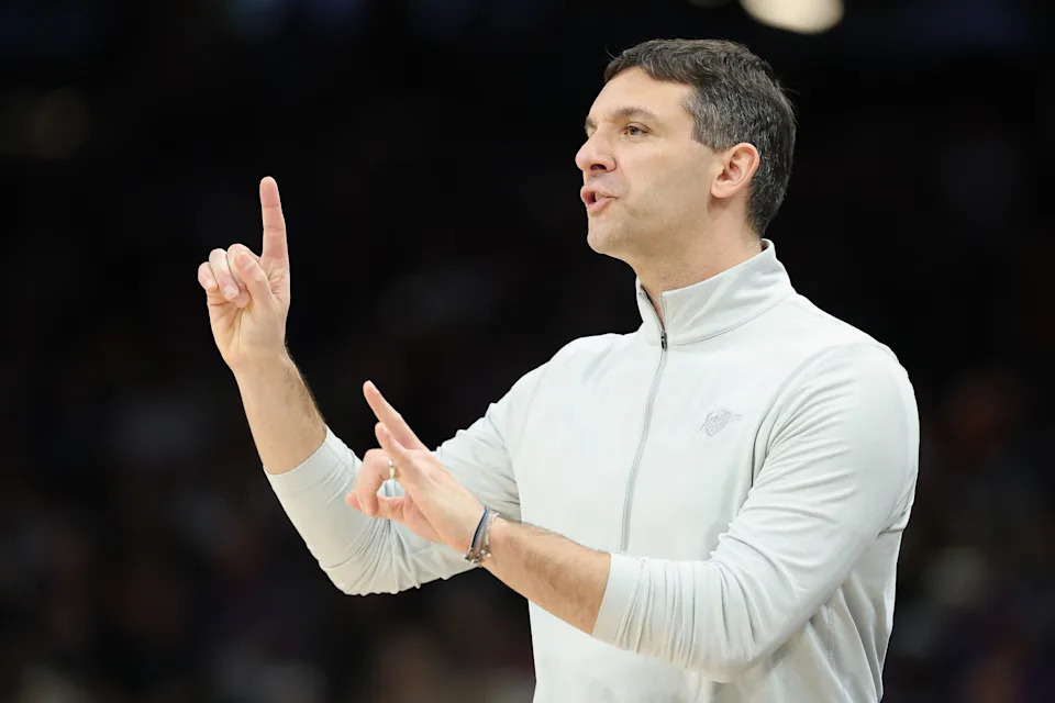PHOENIX, ARIZONA - JANUARY 04: Head coach Mark Daigneault of the Oklahoma City Thunder reacts during the first half of the NBA game against the Phoenix Suns at Mortgage Matchup Center on January 04, 2026 in Phoenix, Arizona. NOTE TO USER: User expressly acknowledges and agrees that, by downloading and or using this photograph, user is consenting to the terms and conditions of the Getty Images License Agreement. (Photo by Christian Petersen/Getty Images)
