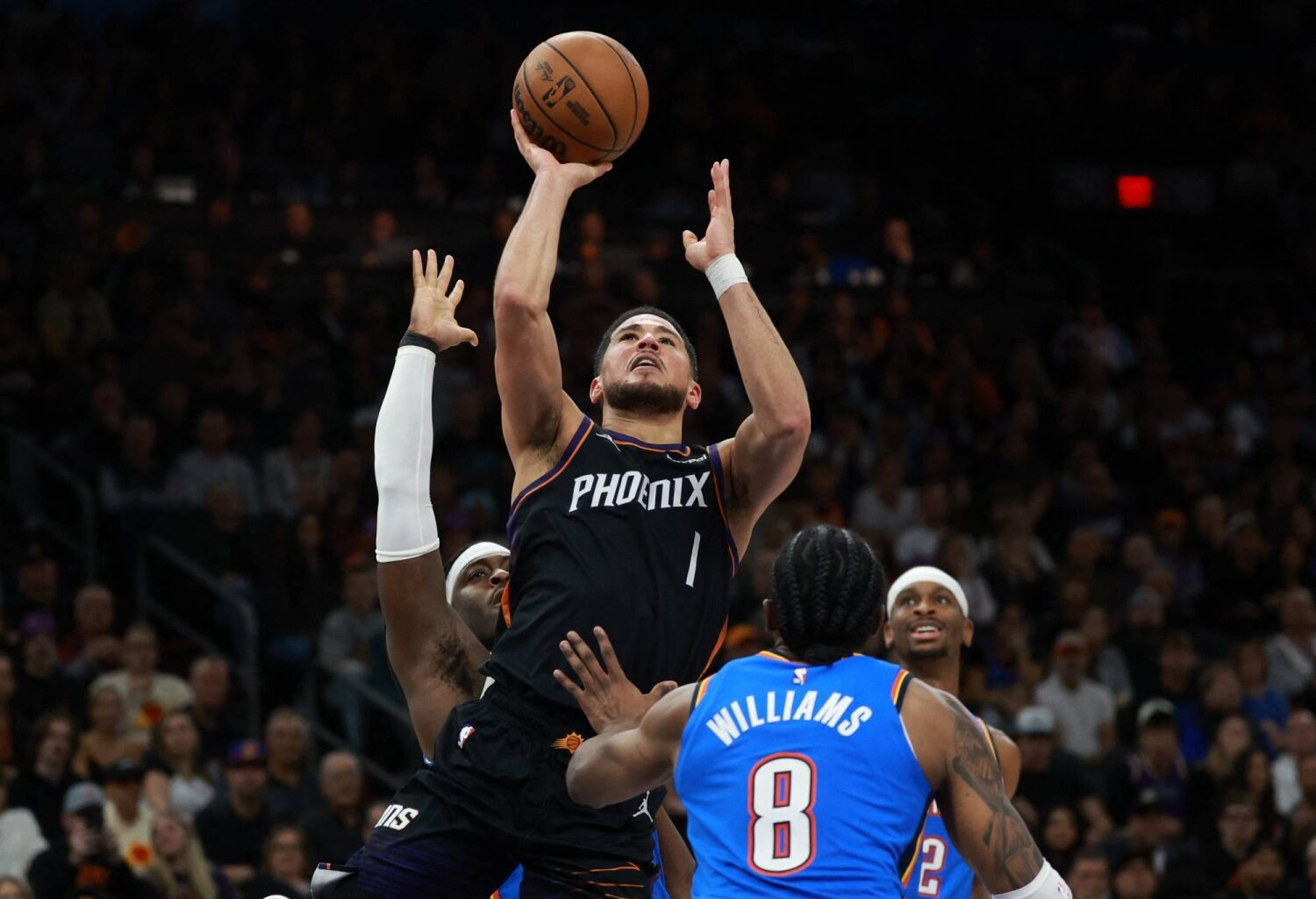 Last-second Devin Booker 3 completes Suns' late comeback over Thunder