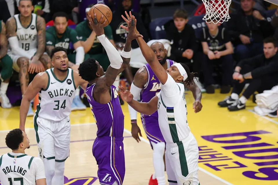 Los Angeles Lakers C Deandre Ayton (5) shoots the basketball during an NBA game against the Milwaukee Bucks on January 9, 2026 in Los Angeles, CA.