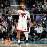 Miami and Houston stretch NBA win streaks to four games | News