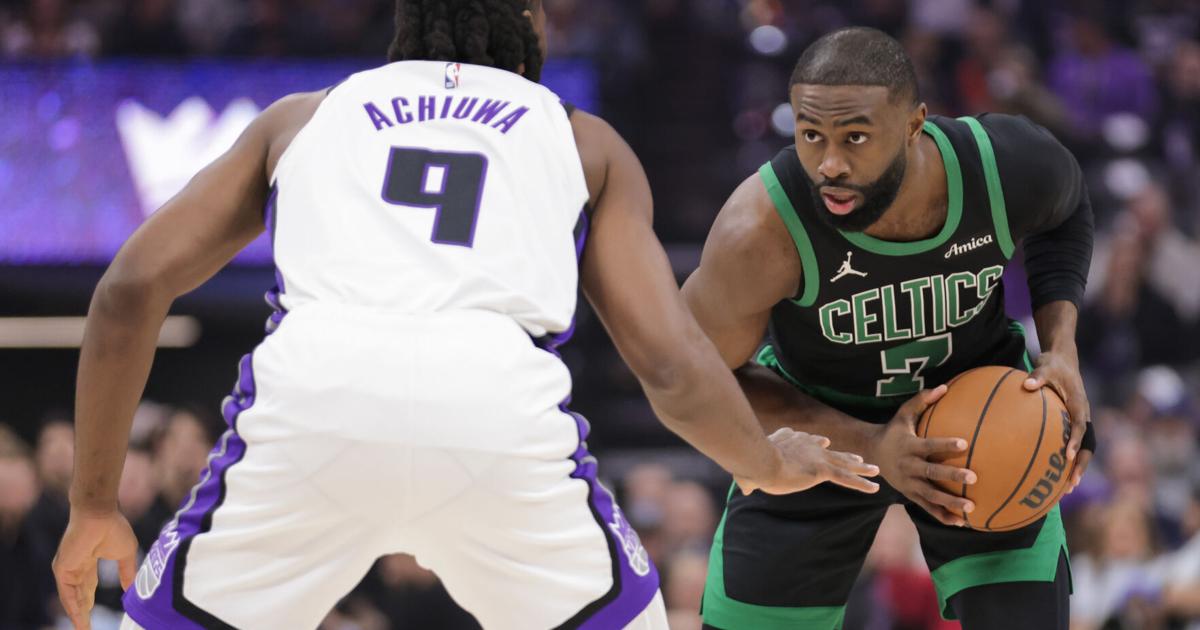 Brown scores 29 points and Celtics pull away in 4th for 120-106 win over Kings | National Sports