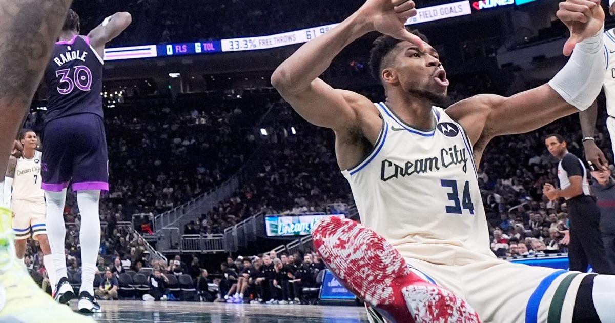 Antetokounmpo responds with boos of his own after home crowd jeers Bucks during lopsided loss | Pro National Sports