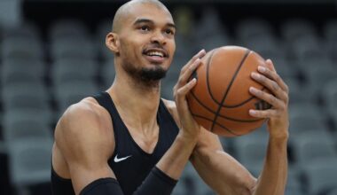 Wembanyama returns after early injury in Spurs vs. Bucks game | Sports