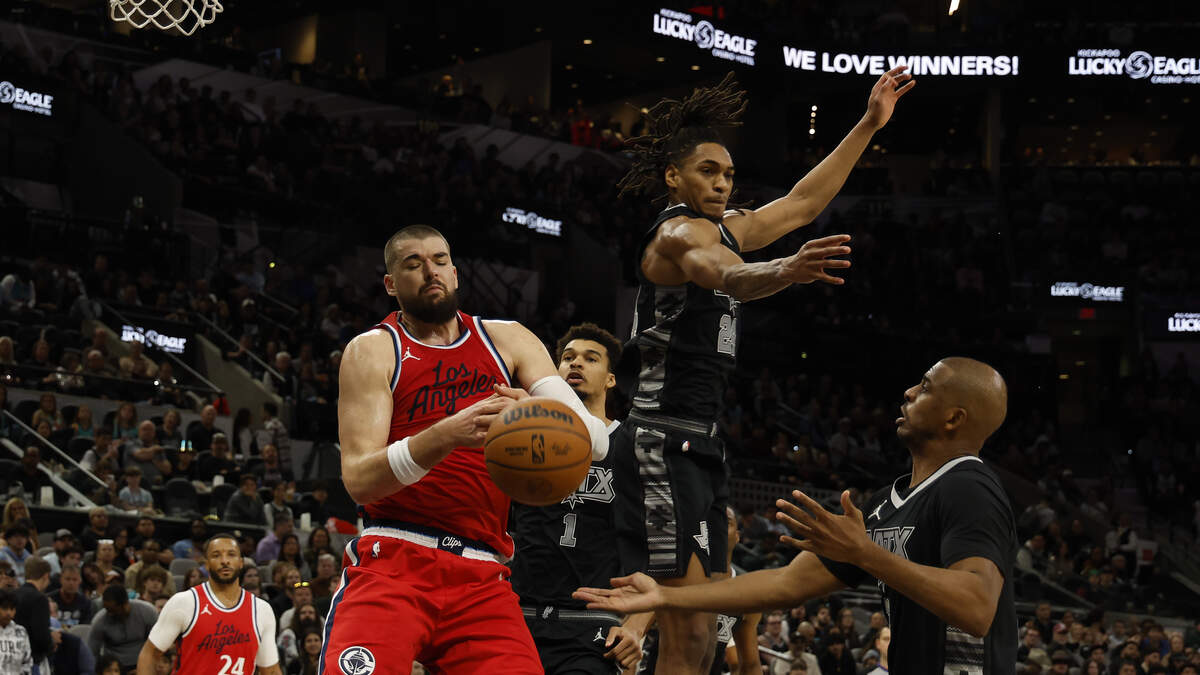 Clippers vs. Raptors Predictions, Odds & Stats – Jan. 16