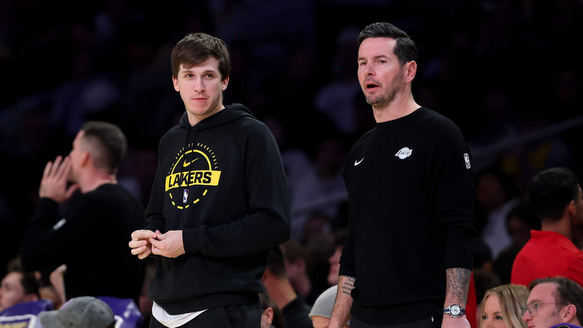 Trail Blazers vs. Lakers Predictions, Odds & Stats – Jan. 17