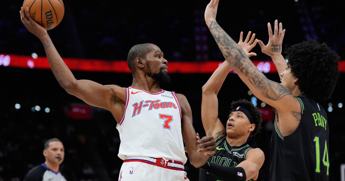 Durant moves past his 'idol,' Dirk Nowitzki, into 6th place on the NBA's career scoring list | National News