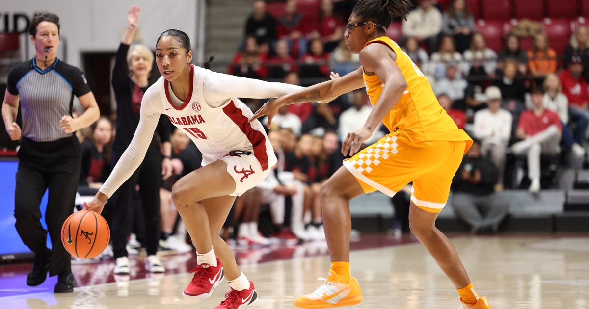Alabama joins women's college basketball's "We Back Pat" movement | Sports