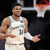 Bucks' Antetokounmpo expects to miss to miss at least a month | National