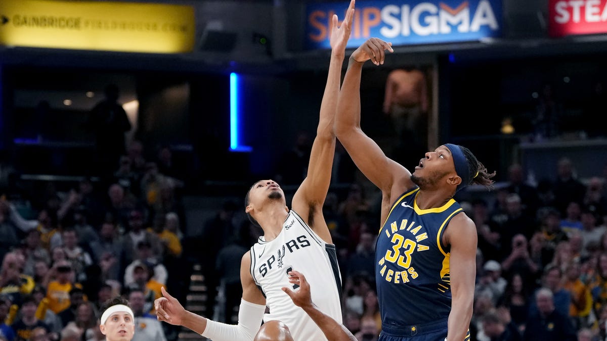 Spurs center is out vs Pacers