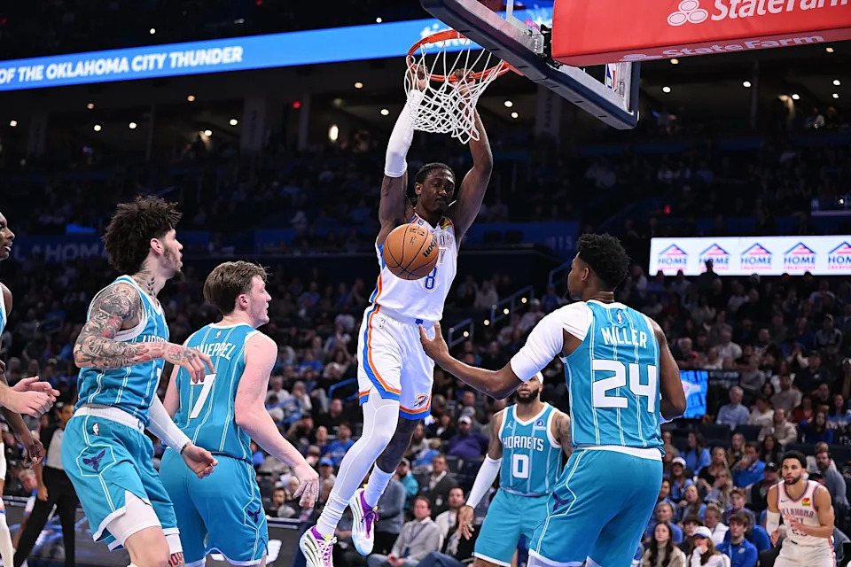 OKLAHOMA CITY, OKLAHOMA - JANUARY 5: Jalen Williams #8 of the Oklahoma City Thunder dunks the ball during the second half against the Charlotte Hornets at Paycom Center on January 5, 2026 in Oklahoma City, Oklahoma. NOTE TO USER: User expressly acknowledges and agrees that, by downloading and or using this photograph, User is consenting to the terms and conditions of the Getty Images License Agreement. (Photo by Joshua Gateley/Getty Images)