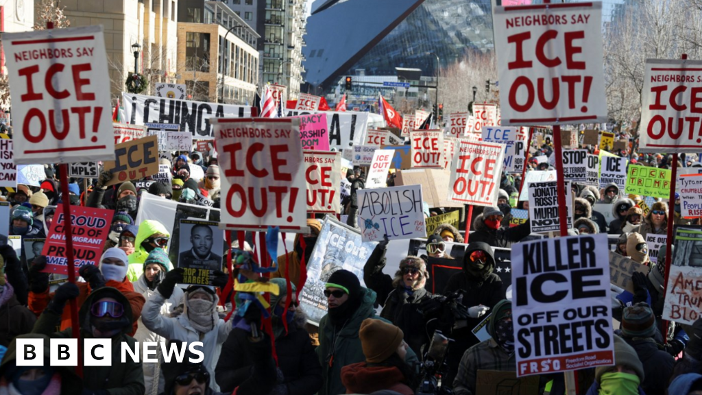 Hundreds of Minnesota businesses close to protest ICE presence