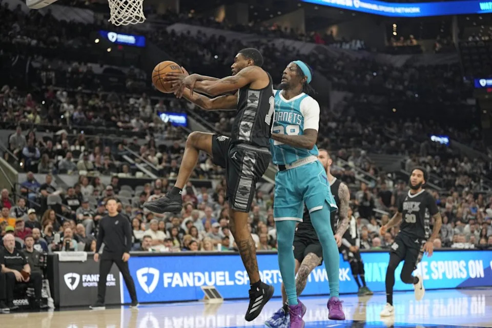San Antonio Spurs vs Charlotte Hornets