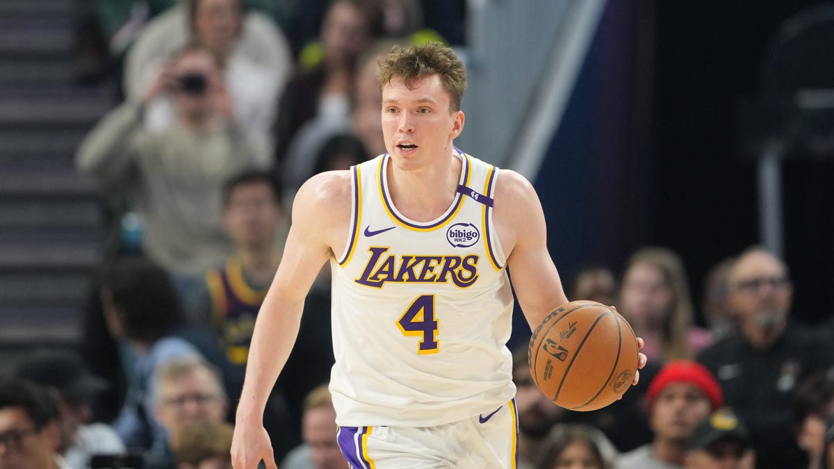 Dalton Knecht by the numbers for Lakers against Memphis