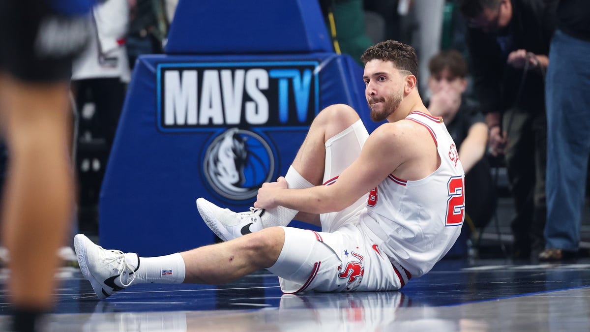 Rockets (21-11) lose in Dallas as Alperen Sengun sprains right ankle