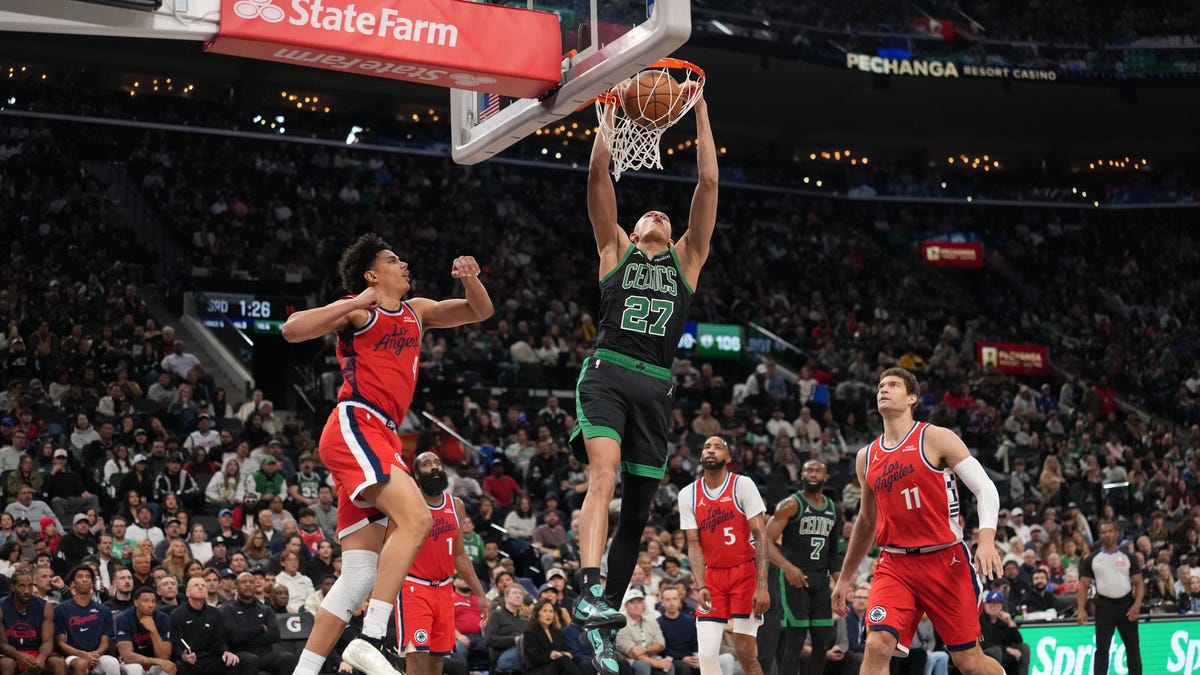 Walsh cites loss of starting role as motivation for double-double vs. Clips