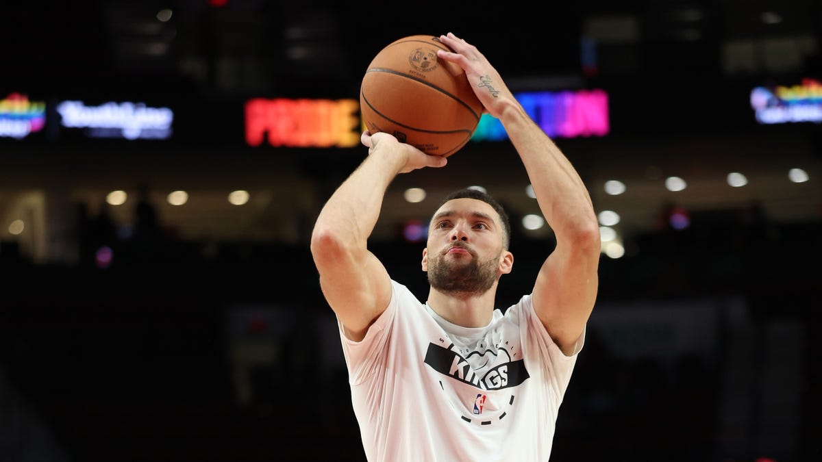 Kings vs Bucks TV channel, start time, stream, odds, game keys