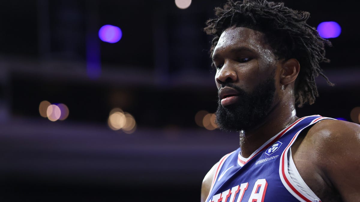 76ers' Joel Embiid reacts to goaltend, overall play in loss to Nuggets