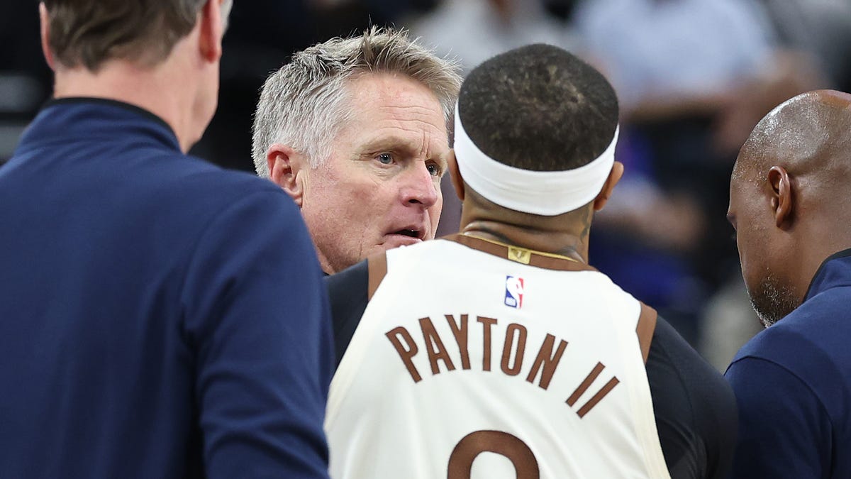 Steve Kerr ejected vs Clippers ... with Snoop Dogg on the call