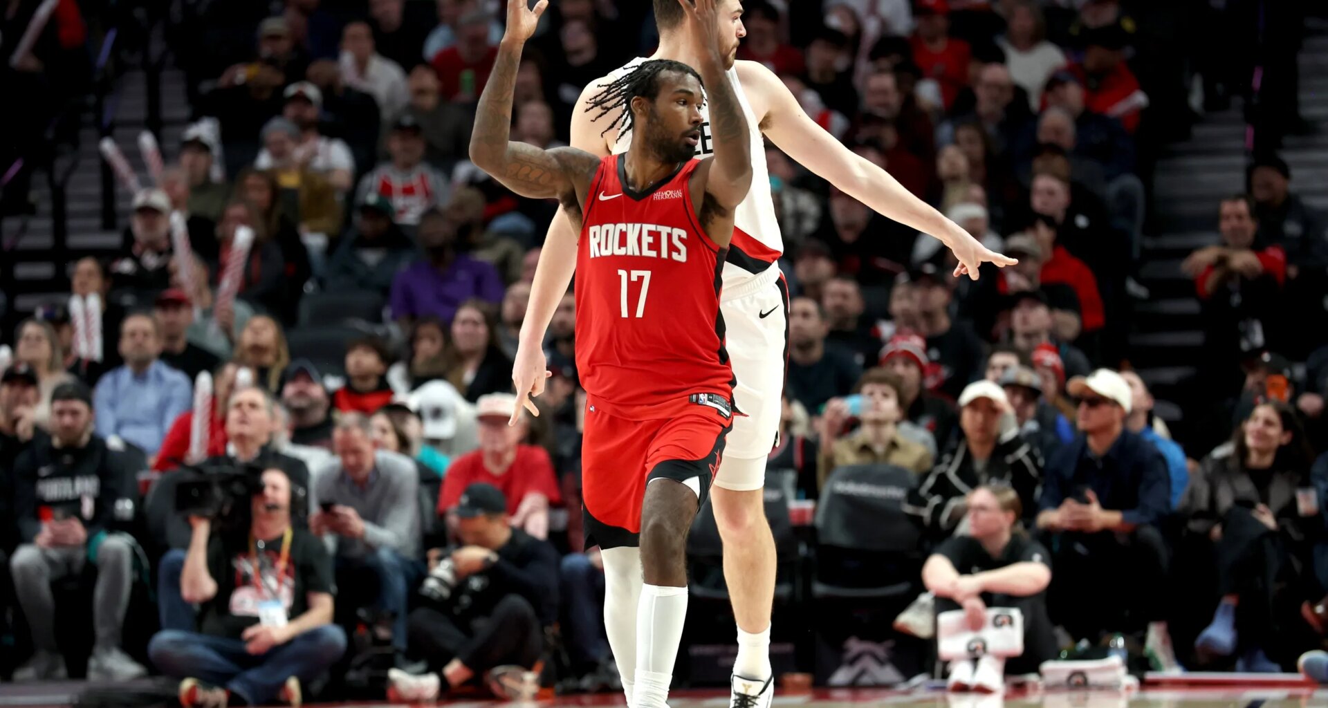 Tari Eason sprains right ankle in Houston’s second loss at Portland